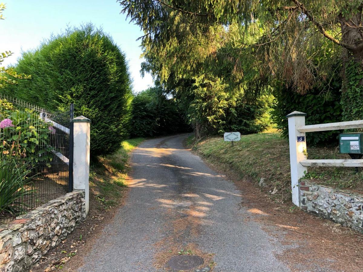 Aux Lettres Du Lavoir La Rivière-Saint-Sauveur Exteriör bild